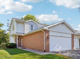 317 Castle Oaks Xing, Waunakee, WI 53597
