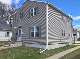 204 2nd Ave SW UNIT B, Stewartville, MN 55976