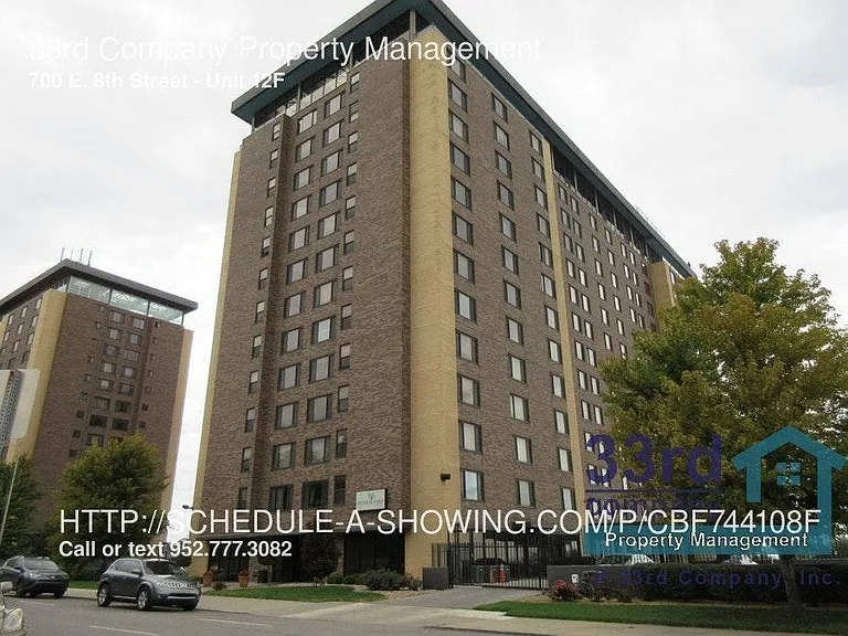 700 E 8th St #12F — Photo 1