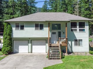 2351 Clear Valley Dr, Maple Falls, WA 98266