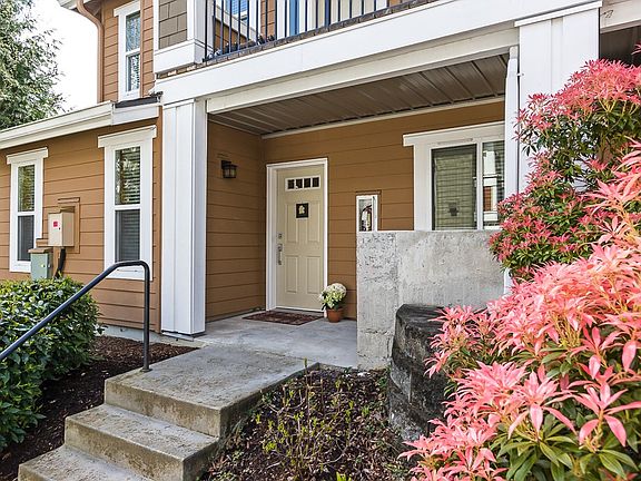 2nd image of 5589 Lakemont Blvd SE APT 1701