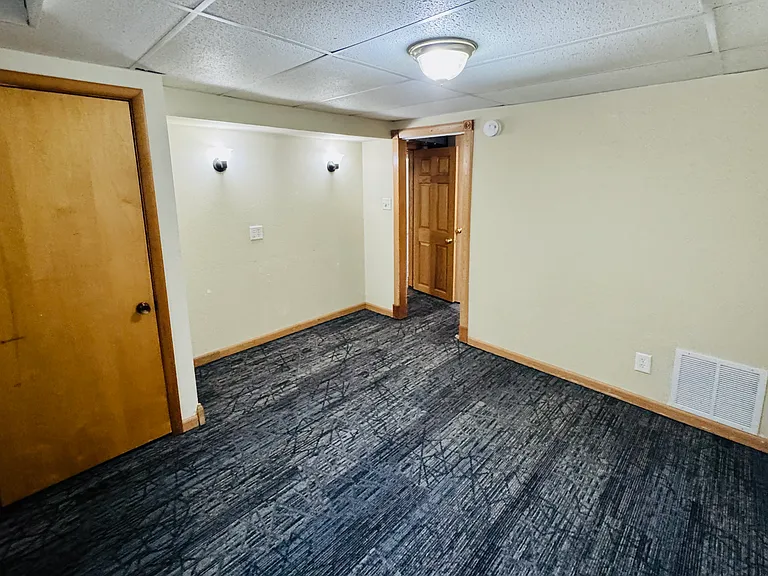 3929 Lakeview Dr — Photo 21