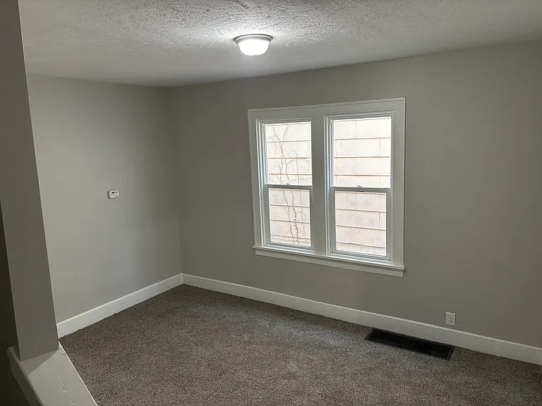 166 Lake St #2 — Photo 3
