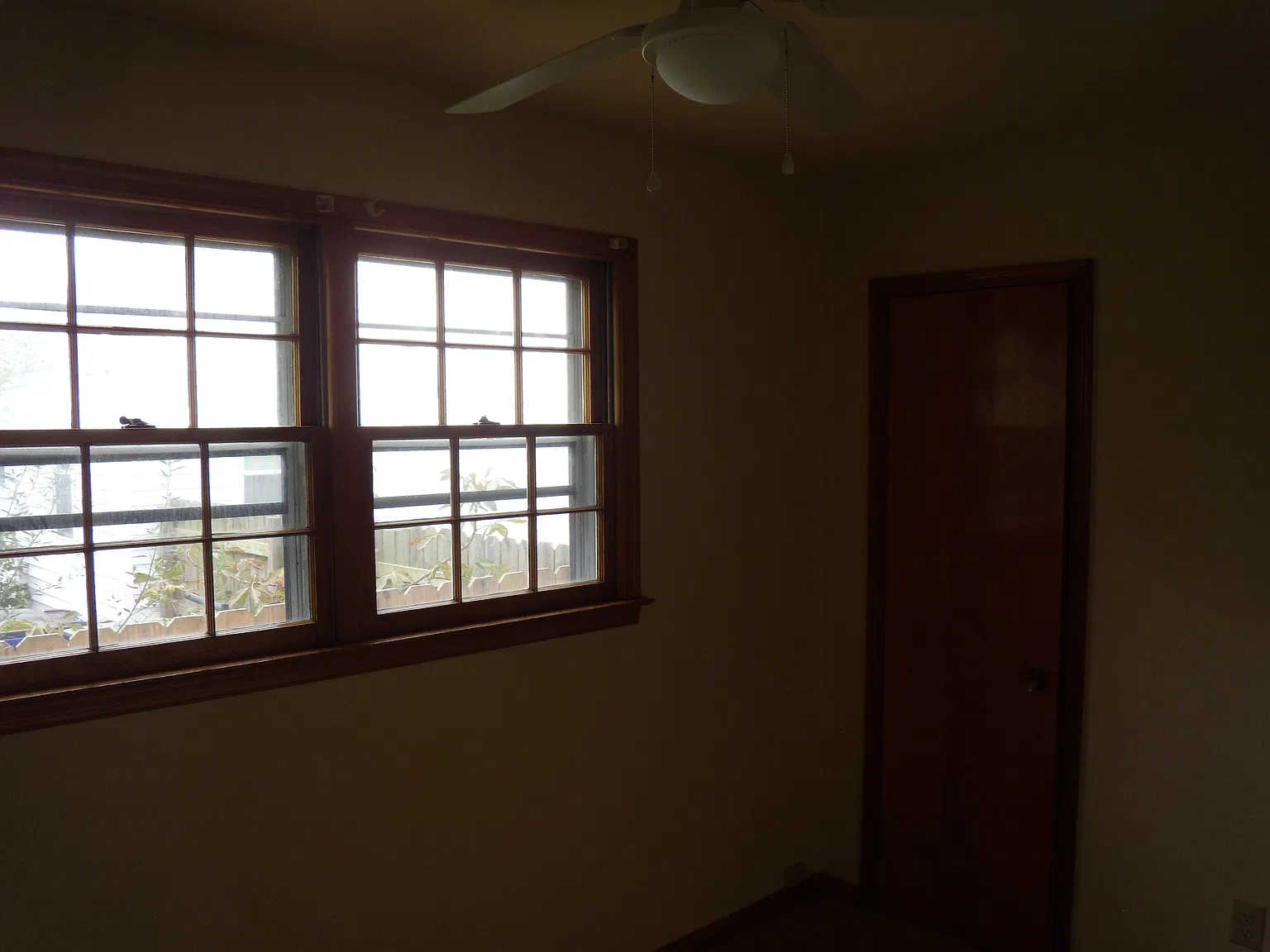 3 bed, 1012 sqft, $1,550 — Photo 2