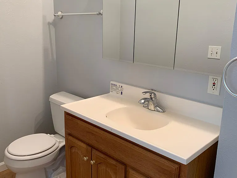 627 N Elati St — Photo 17