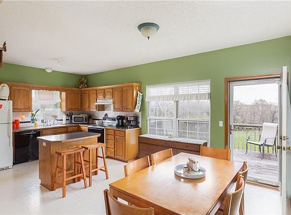 5th image of 1221 Meadowlark Ct