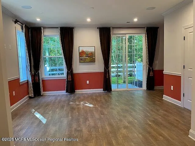 2601 Evans Ln — Photo 3