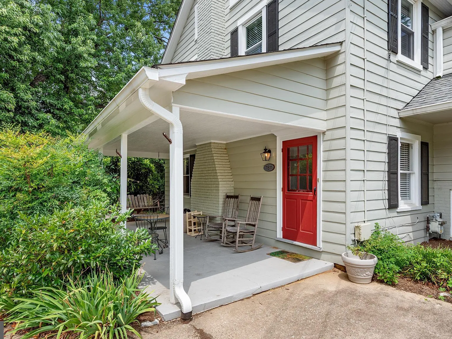 4 bed, 2.5 bath, 3188 sqft, $3,500 — Photo 3