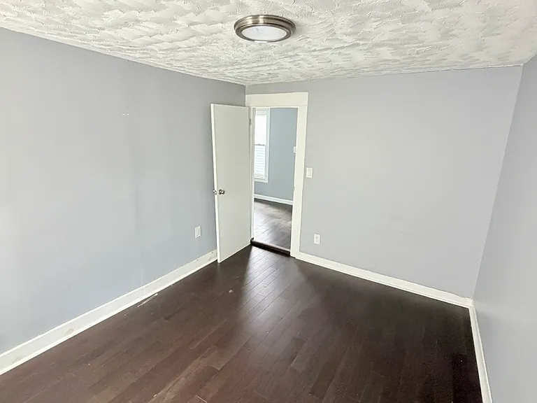 16 Daggett St #2 — Photo 8