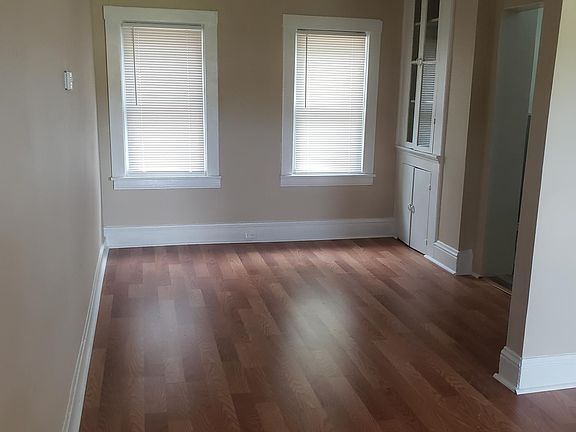 5th image of 859 Broadway Ave