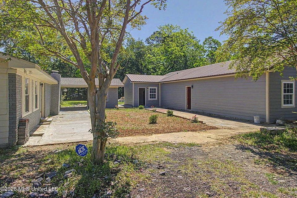 1st image of 9424 Daisy Vestry Rd Unit 4