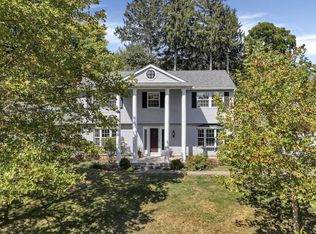 733 Mount Parnassus Dr, Granville, OH 43023