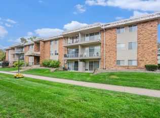 742 W Kilgore Rd APT 304, Kalamazoo, MI 49008