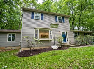 15 Jeanette St, Easton, PA 18042