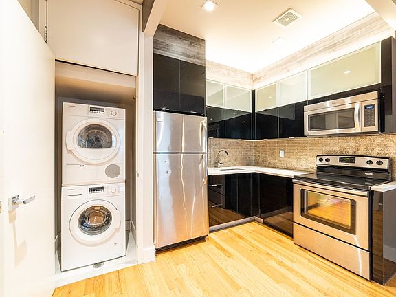 3rd image of 1446 Bedford Ave #F2