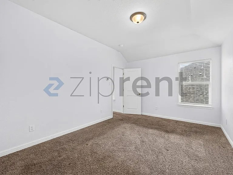 9024 Weepy Hollow Trl — Photo 33