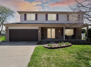34018 Williamsburg Ct, Sterling Heights, MI 48312