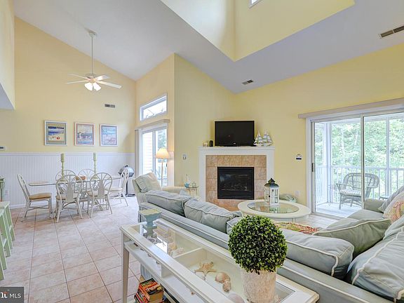 4th image of 33499 Lakeshore Dr #53029