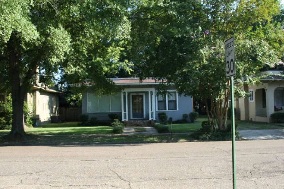 2nd image of 1222 2nd Ave N