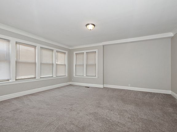 5th image of 8137 S Oglesby Ave