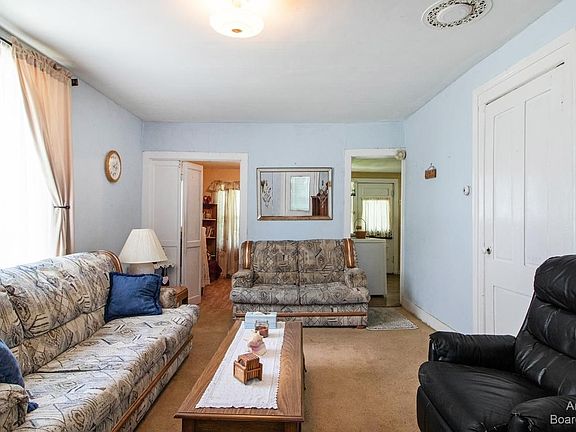 2nd image of 131 Lakeside Dr
