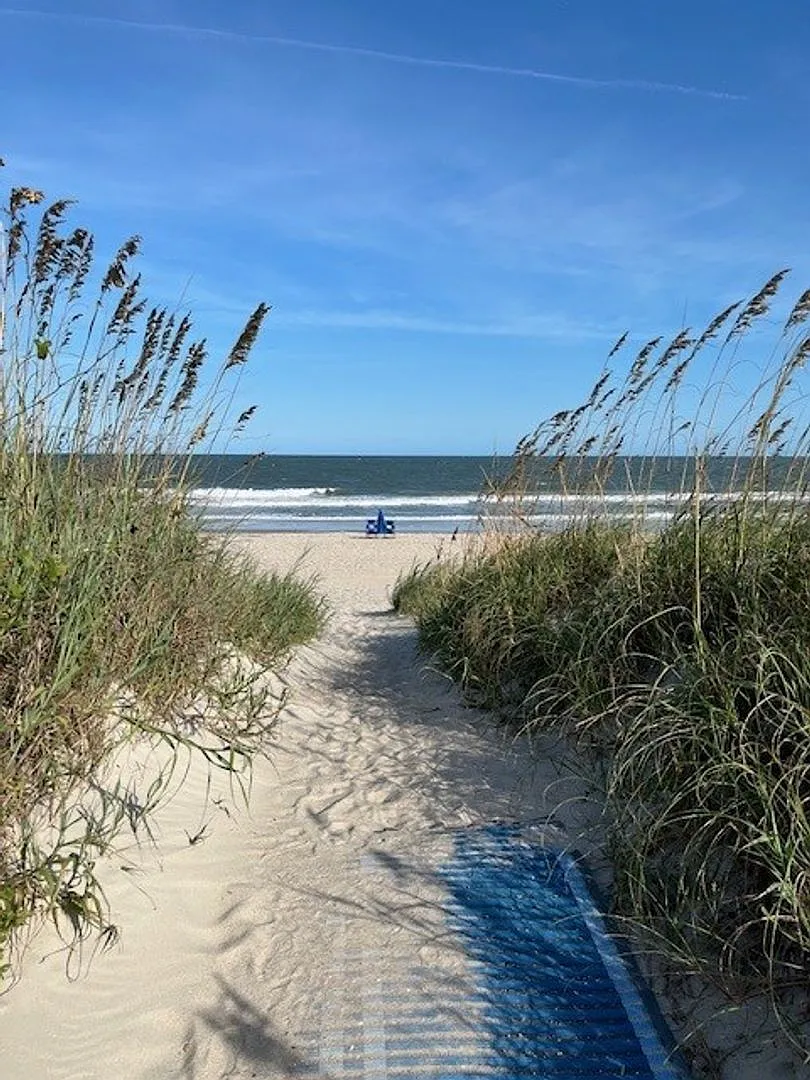 Beach living all year long! — Photo 2