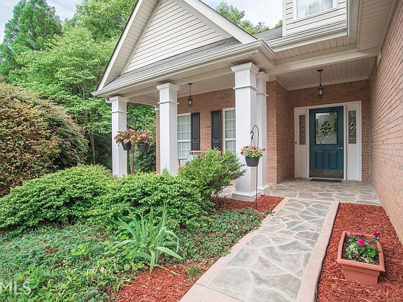4th image of 235 Winecoff Dr