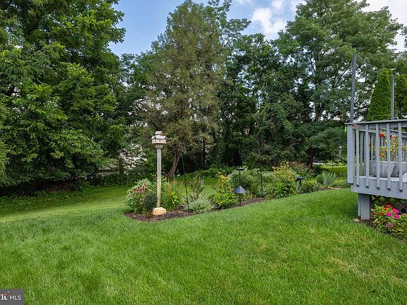 4th image of 193 Steven Ln