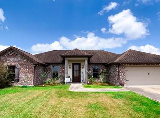 215 Foxglove Dr, Patterson, LA 70392