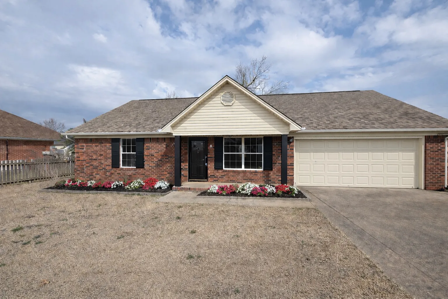 3 bed, 1395 sqft, $1,750 — Photo 1