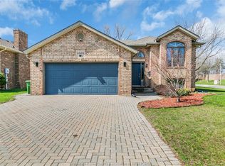 2505 Saint Clair Ave, Windsor, ON N9E 4L9