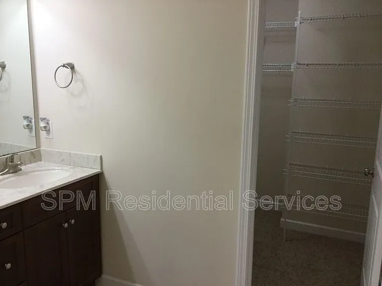 748 Chadwick Shores Dr — Photo 13