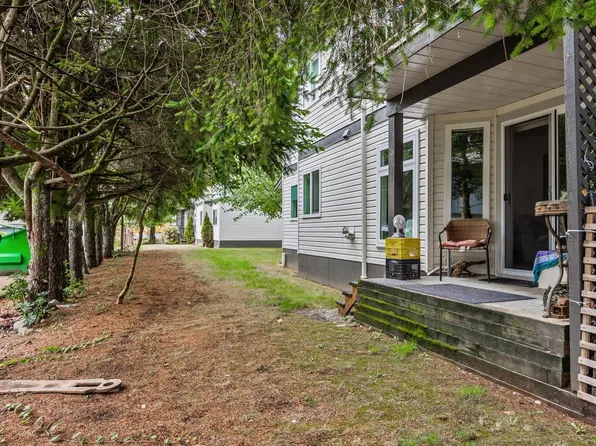 146 Back Rd #108, Courtenay, BC V9N 3W6