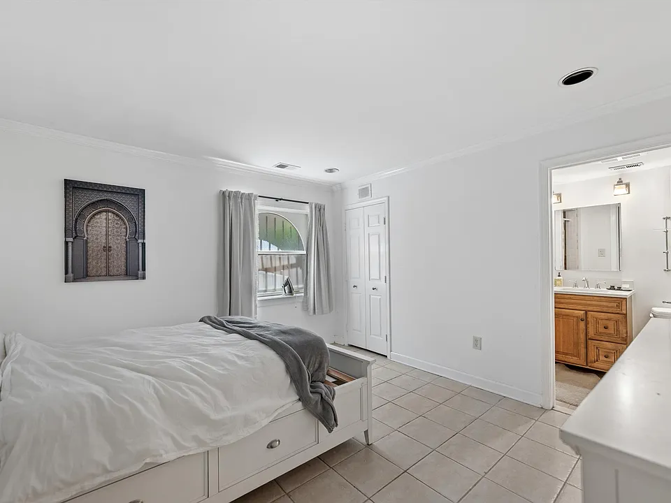 1717 P St NW #E