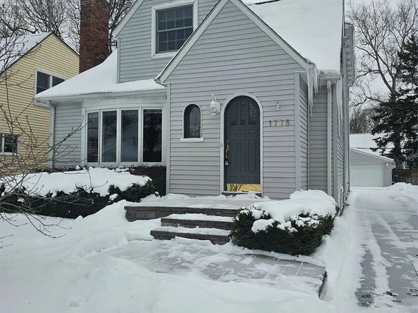 1775 Woodland Ave, Sylvan Lake, MI 48320