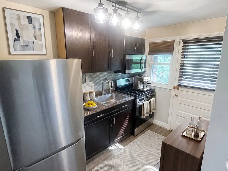 3566 Dudley Ave — Photo 6