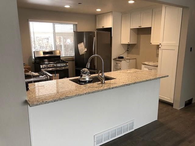 2nd image of 1319 S Brentwood Way