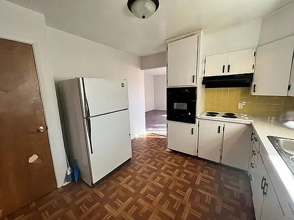 5th image of 406 Hazel Ct