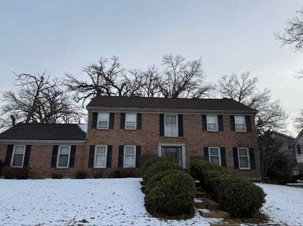 131 Branchwood Dr, Schaumburg, IL 60193