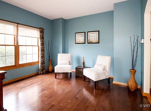 3rd image of 14365 Surrey Ct