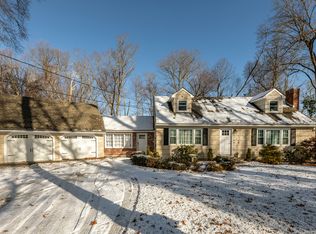 3 Woodcreek Rd, Brookfield, CT 06804