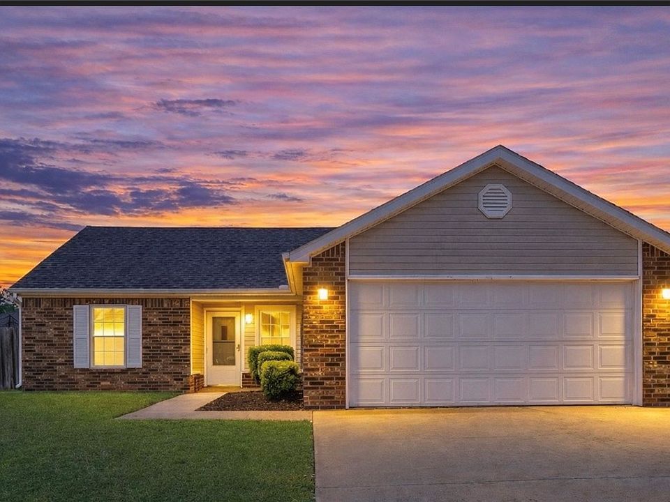 1st image of 1415 S Camellia Ln