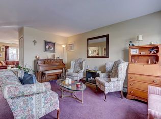 5 Lowell Pl, Hicksville, NY 11801