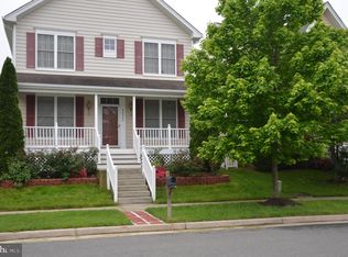 42559 Pelican Dr, Chantilly, VA 20152