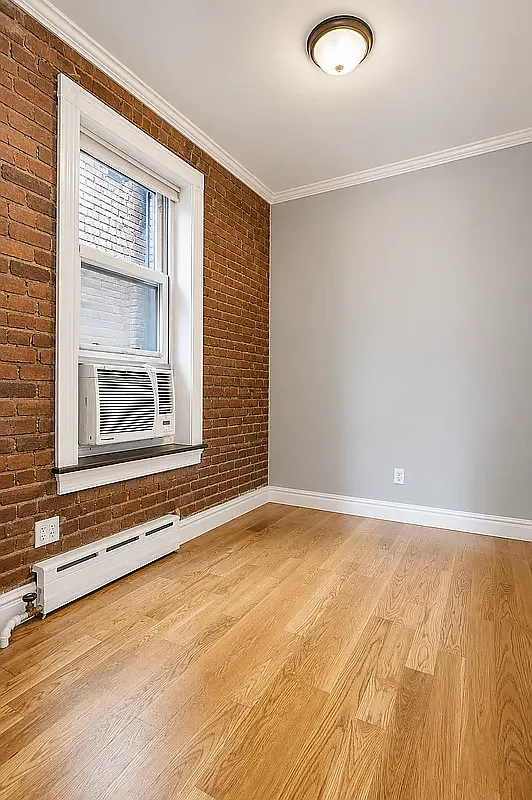 58 Leroy Street — Photo 4