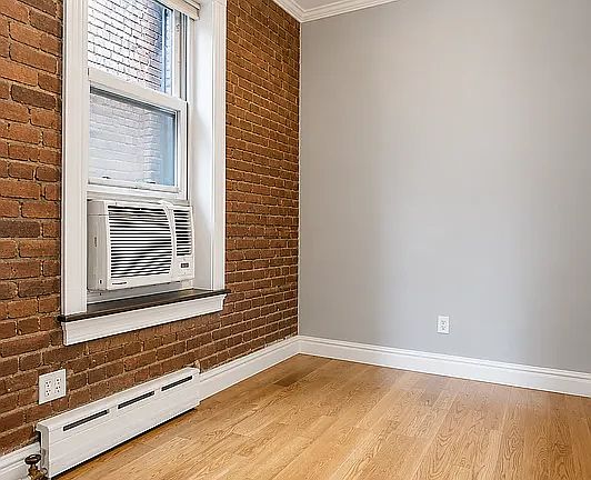 4th image of 58 Leroy St #3L