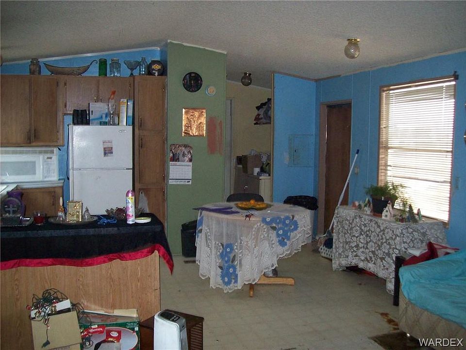 2nd image of 319 S Magma Rd