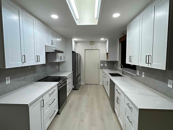 2nd image of 135 Lois Ln