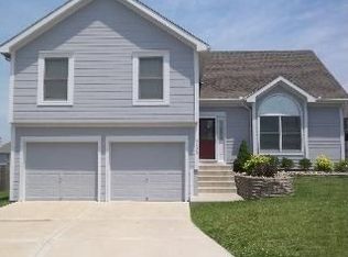 8400 NE 74th Ct, Kansas City, MO 64158