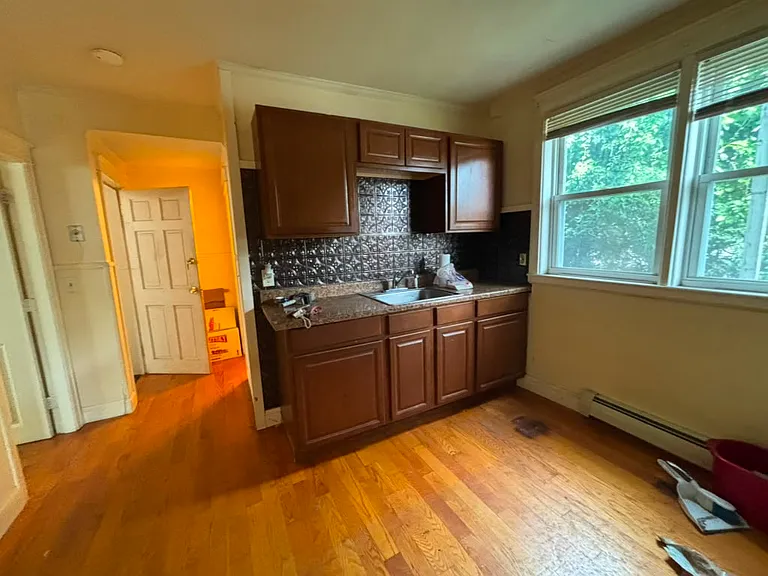 57 Lakeview Ave #A — Photo 1